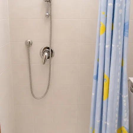 Immobiliare La Rosetana - Residenza Genova *