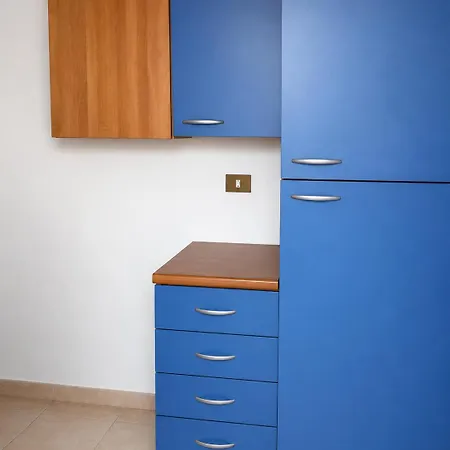 Immobiliare La Rosetana - Residenza Genova Apartamento